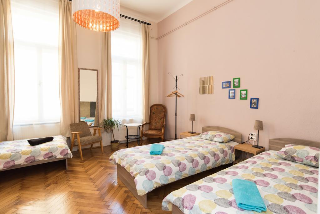 Downtown Oasis Hostel Budapest Luaran gambar